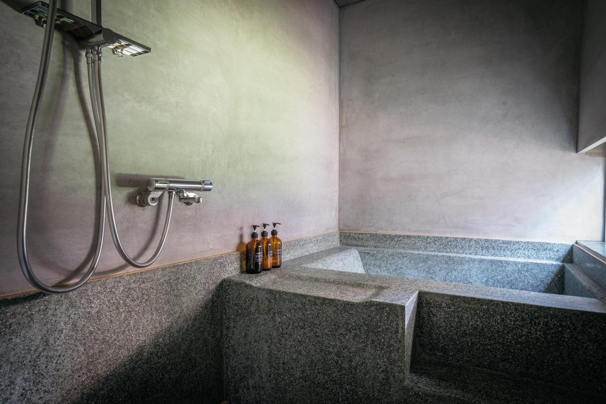 Bed And Craft Hotel Nanto Quarto foto
